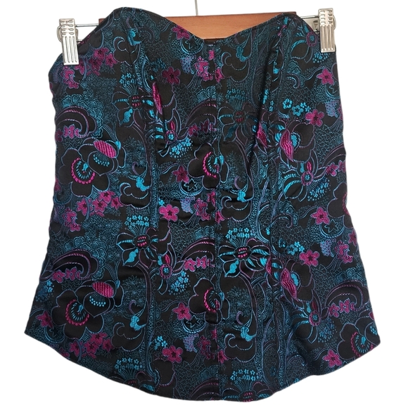 Vintage y2k Lace Up Black Floral corset - Picture 2 of 9